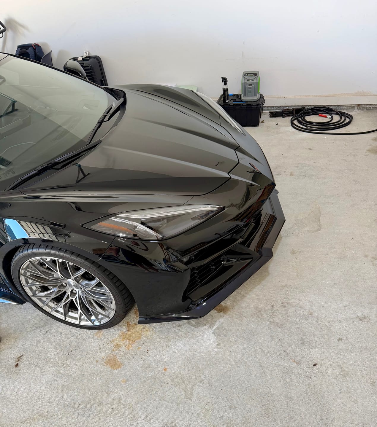 Customer photo review of Corvette C8 Z06 / E-Ray DRY CARBON FIBER Front Splitter [Z07 Package]