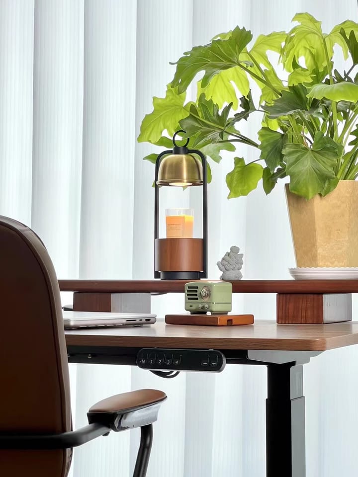 Customer photo review of Candle Warmer Table Lamp, Wood and Brass, Gold Dome, 33 cm