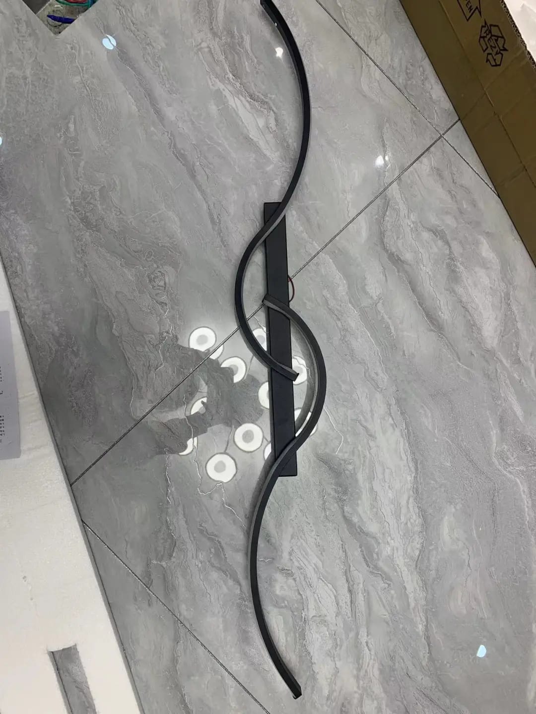 Customer photo review of Wall Light, S Shaped Linear Wall Sconce, Aluminium, 60–120 cm