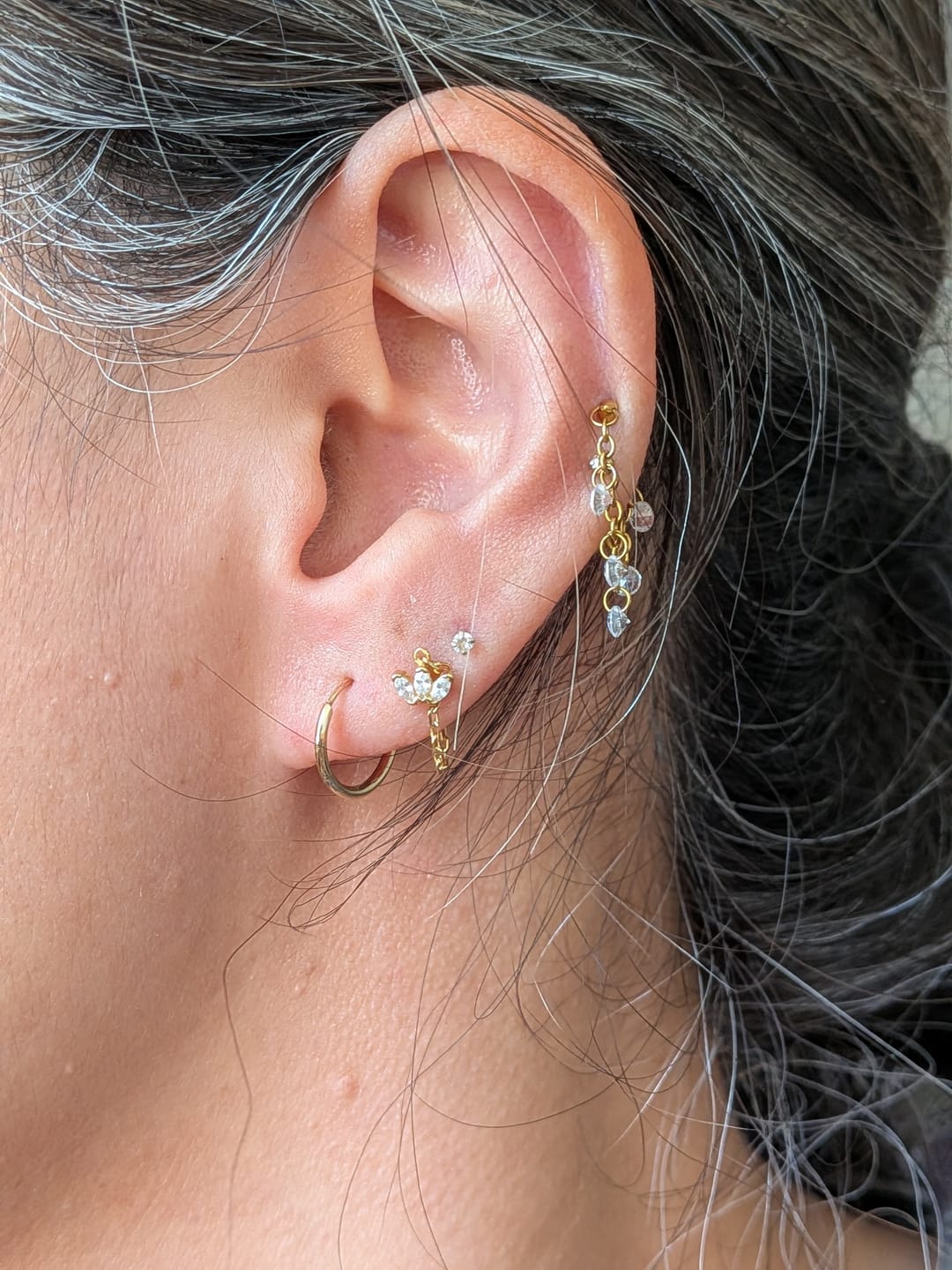 Customer photo review of LUMI Halo Chain Cartilage Stud