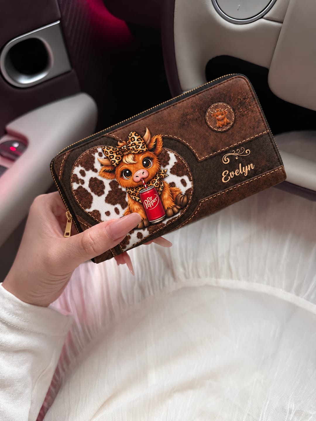 Customer photo review of Personalized Cute Highland Cow PU Leather Wallet, Custom Name Zipper Long Wallet, Cartoon Highland Cow Purse, Birthday Gift for Her