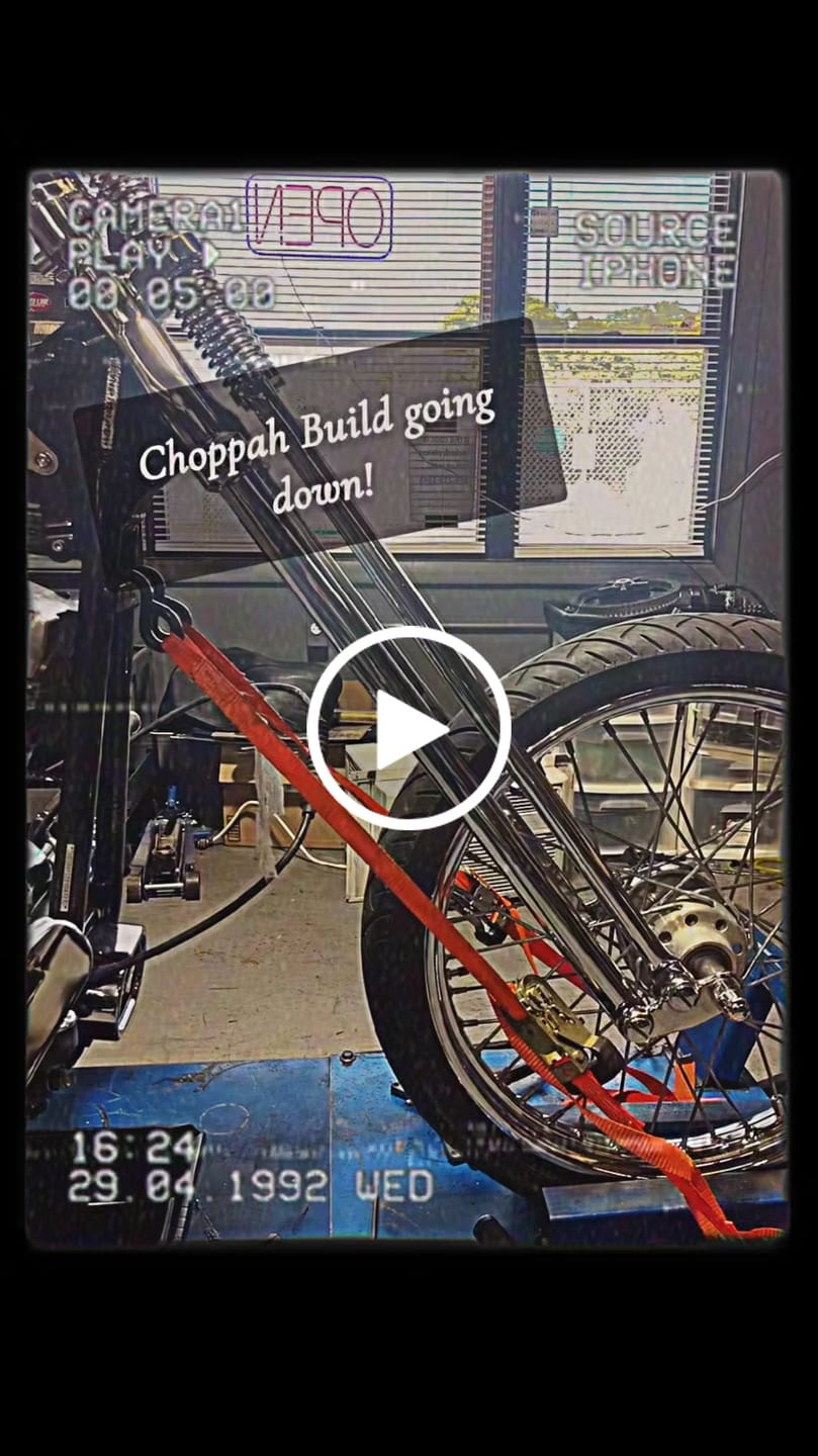 Customer video review of Santee 2.35 Gal.Bobber Gas Fuel Tank for Harley Carburated Twin Cam 88 Softail 2000-2006