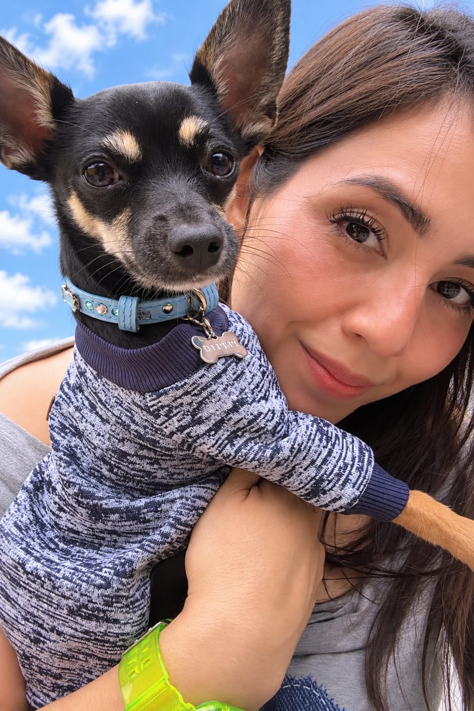 Customer photo review of Collar Hueso Azul Cielo