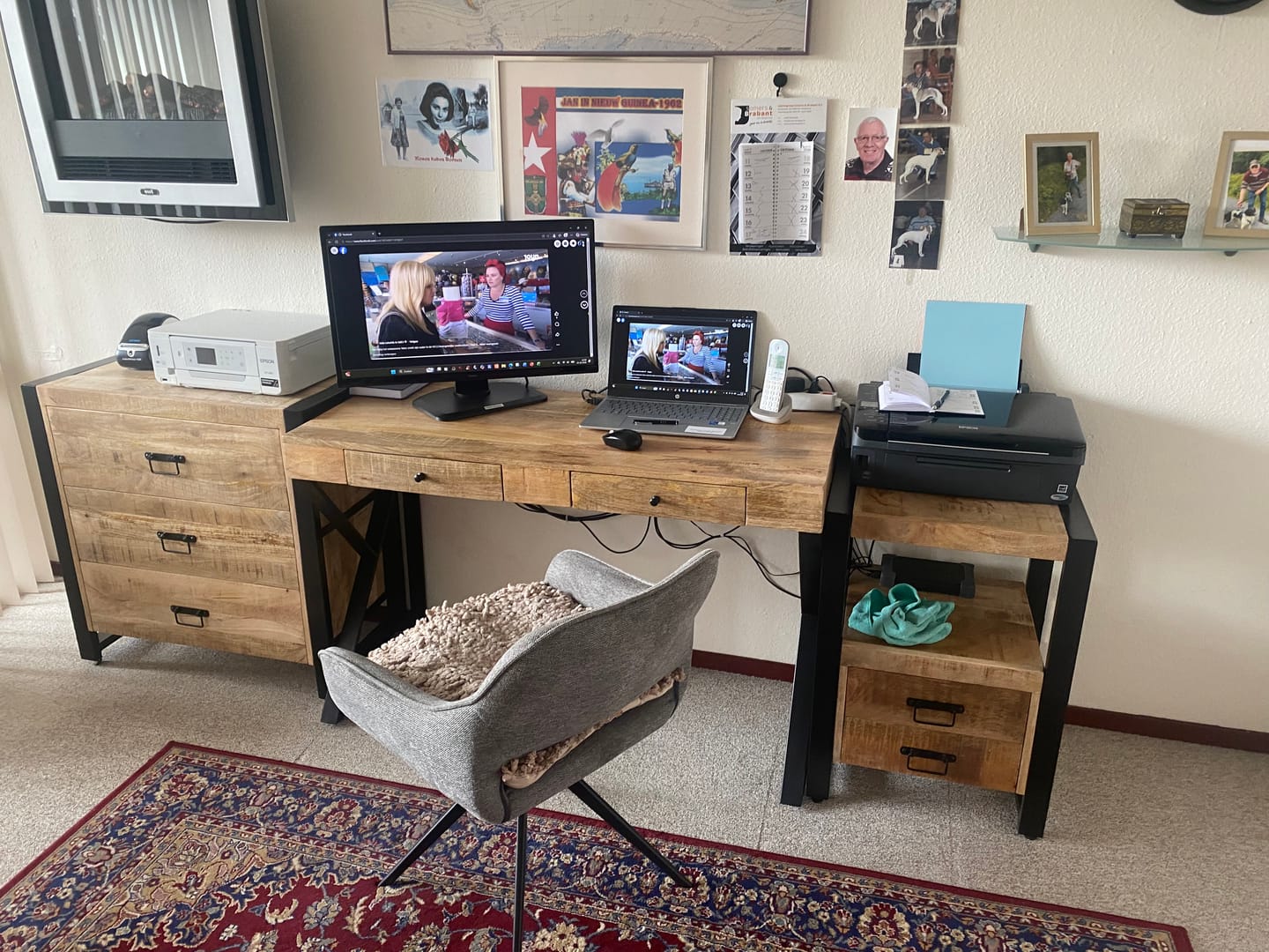 Customer photo review of Industriële sidetable met lades | Mangohout en Staal | 120x49x80cm