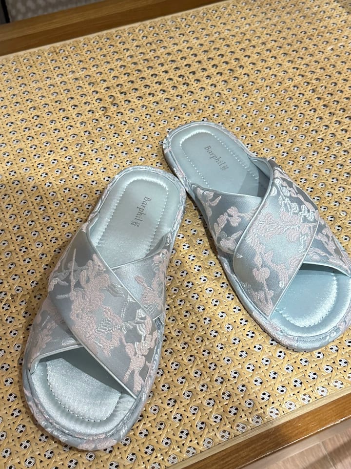 Customer photo review of Cloud Vine Jacquard Satin Women Indoor Slipper