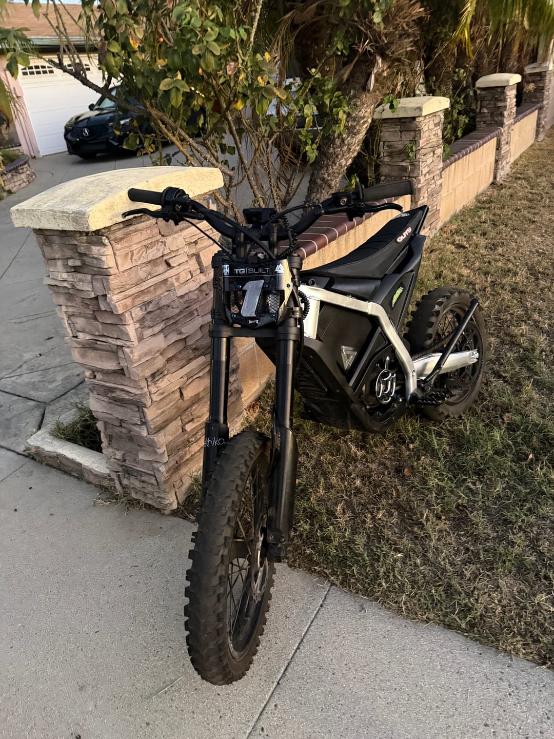Customer photo review of Titanium Vented Motocutz plate
