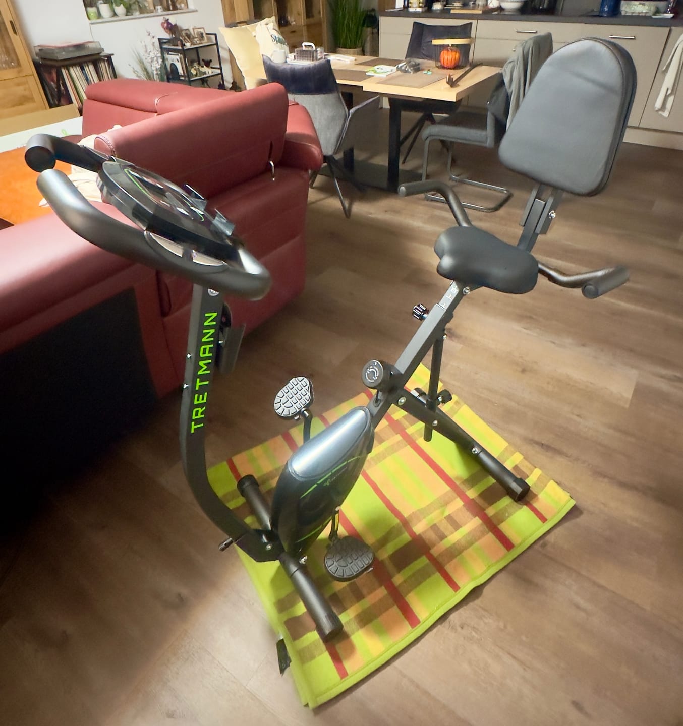 Customer photo review of Tretmann RIDE- Heimtrainer mit tiefem Einstieg