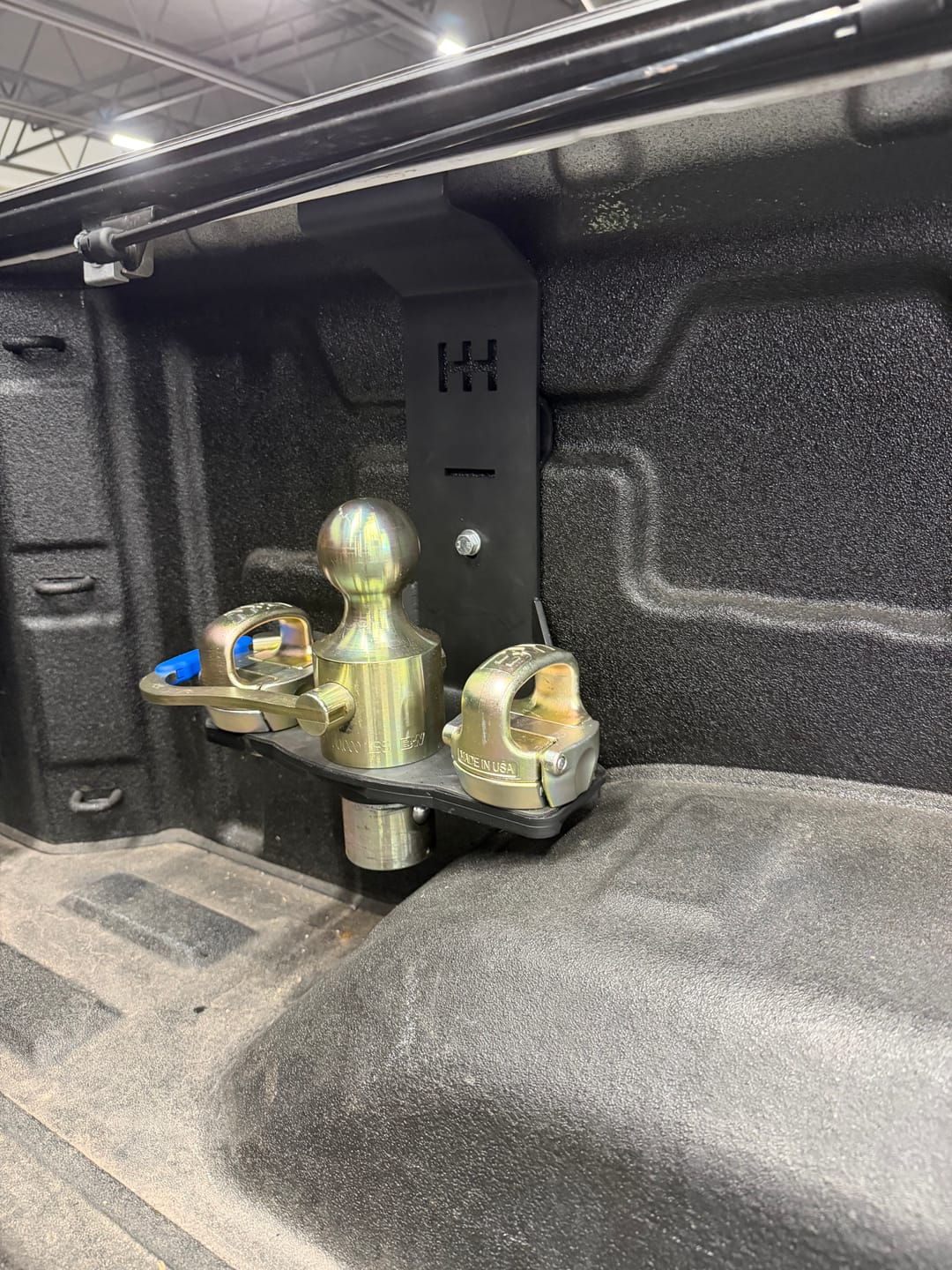 Customer photo review of Chevy/GMC Gooseneck Hitcholder™