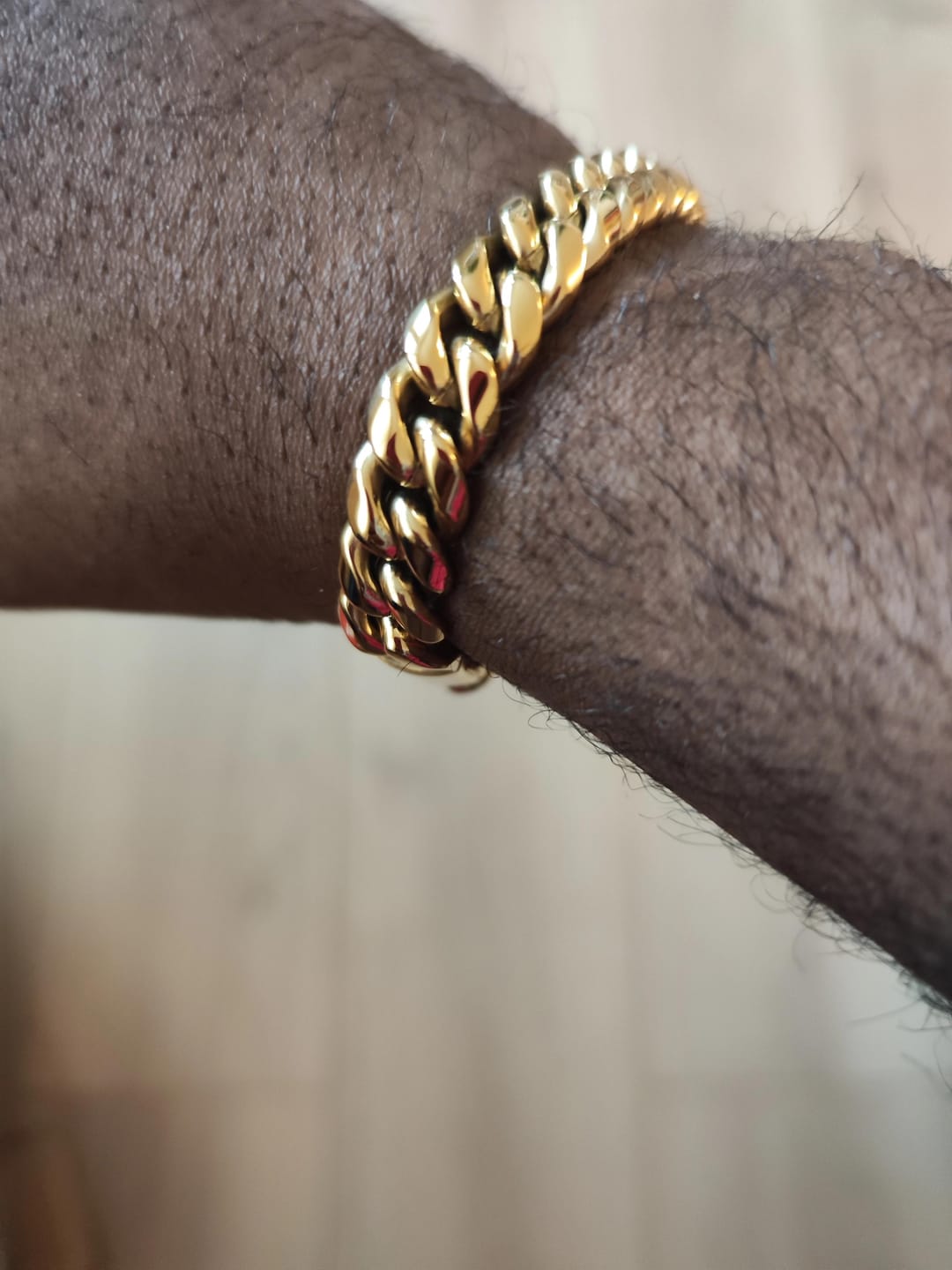 Customer photo review of BRACELET CUBAIN MIAMI ACIER 12 MM OR