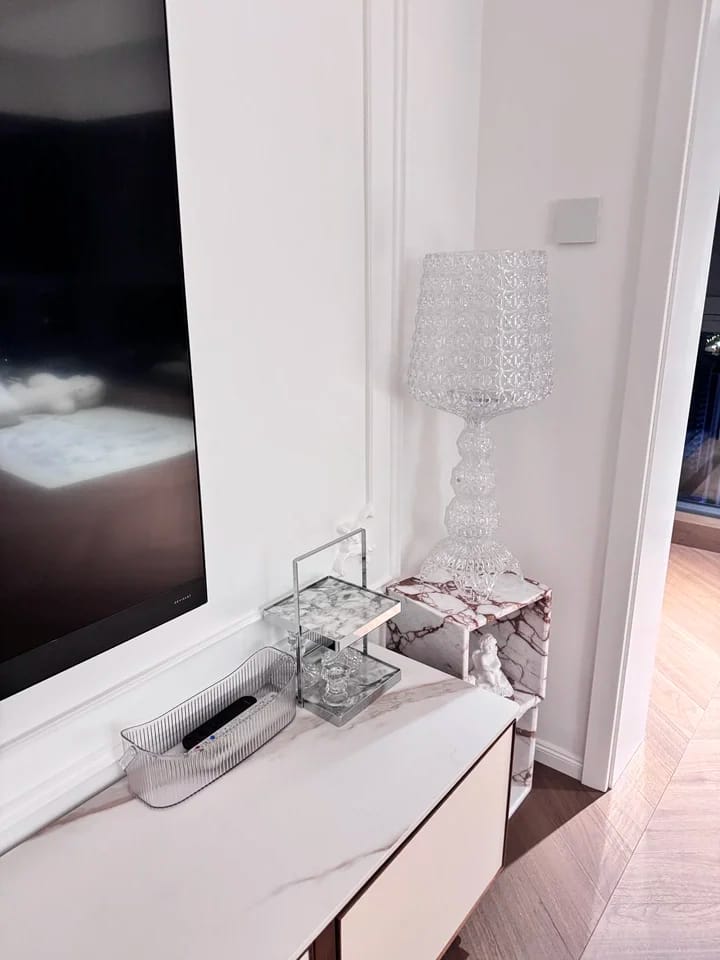 Customer photo review of Kartell Kabuki Hollow Floor Lamp Modern Luxury LED Standing Light for Living Room Bedroom Home Decor Acrylic Corner Lighting