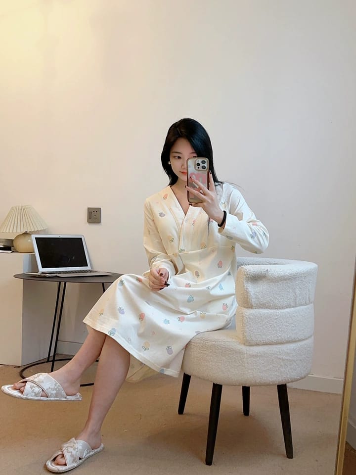 Customer photo review of Cloud Vine Jacquard Satin Women Indoor Slipper