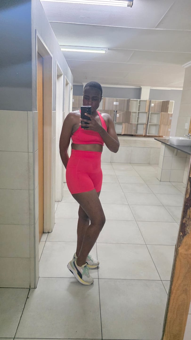 Customer photo review of Adjustable Bra & Tummy Control Shorts Seamless Gym Set