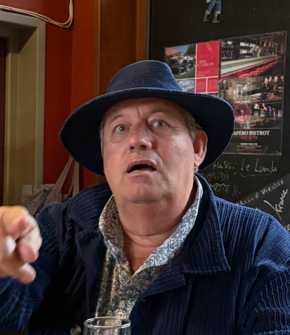 Opinión con foto de un cliente sobre la chaqueta de trabajo de algodón acanalado azul marino oscuro de Wael