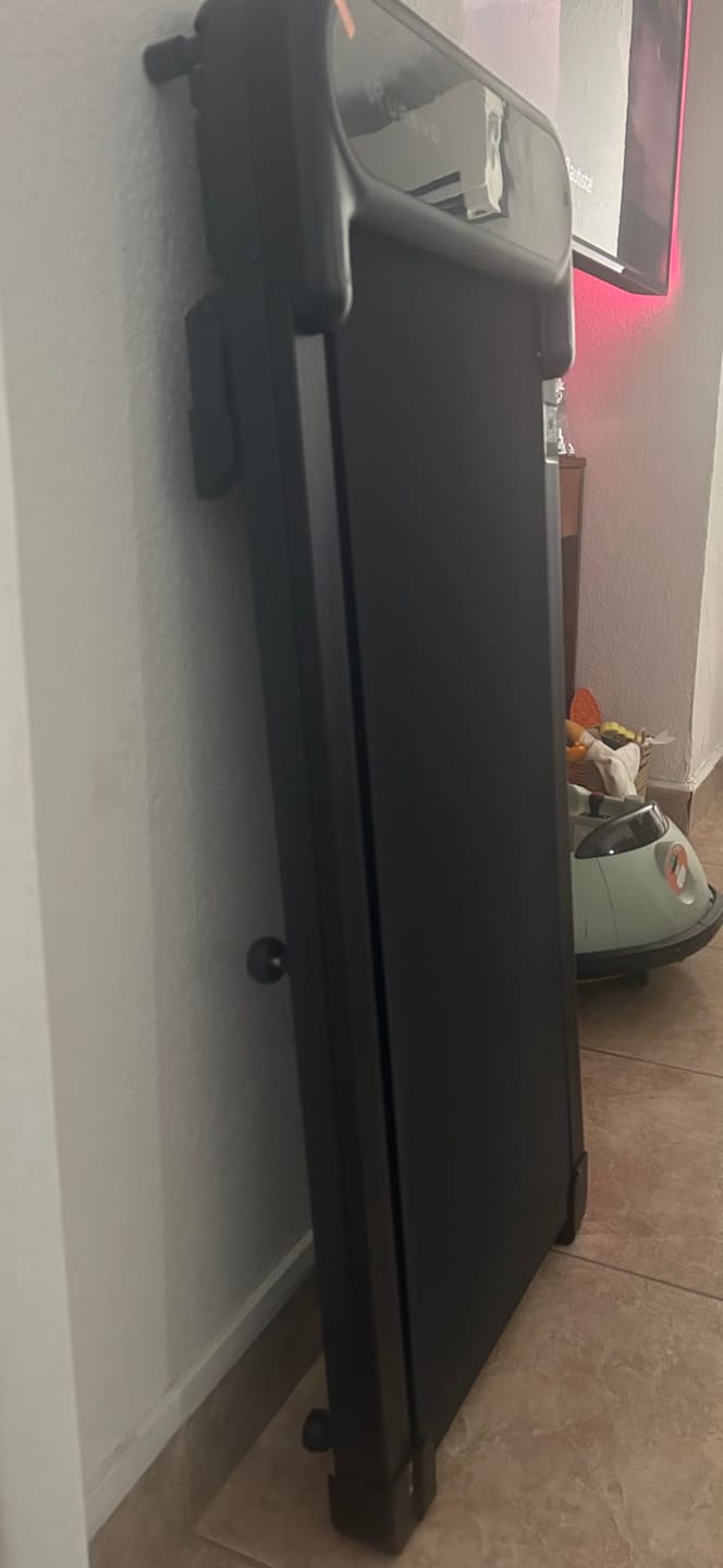 Customer photo review of UREVO SpaceWalk E1L Pro Smart Walking Pad