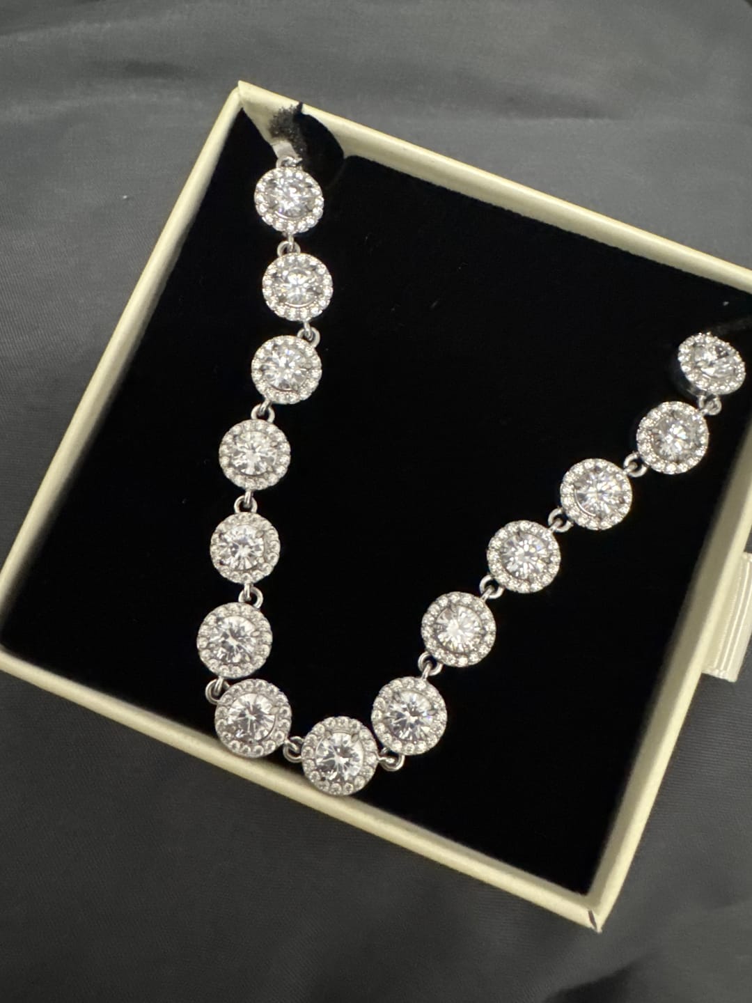 Customer photo review of Crystal Elegance Kette 14K Vergoldet