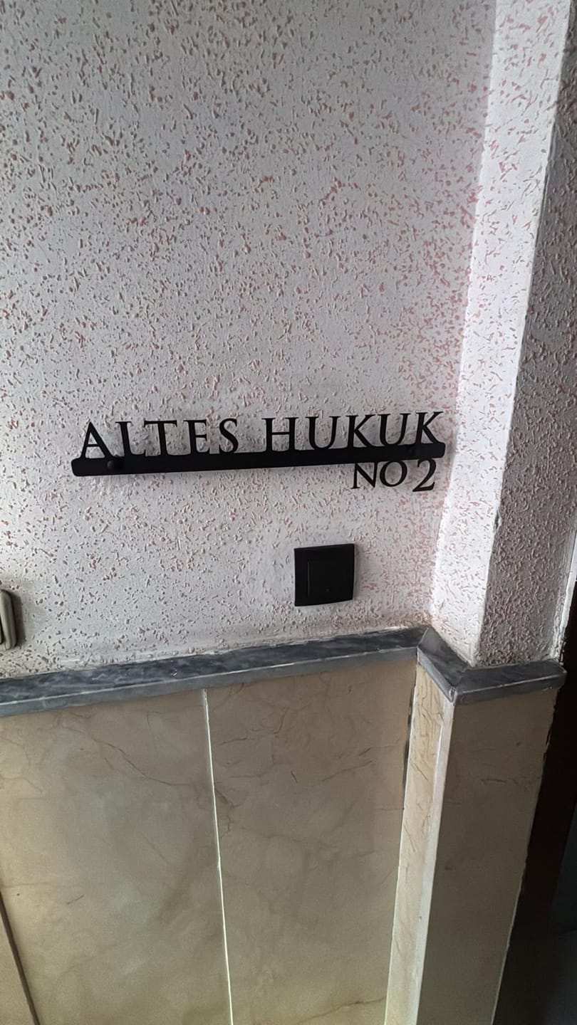 Customer photo review of Modern Tarzda Kişiselleştirilebilir Adres Tabelası