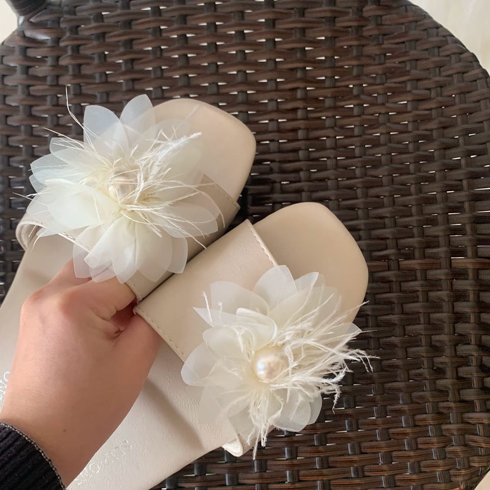 Customer photo review of Pearl Plume Feather Women Indoor Slipper