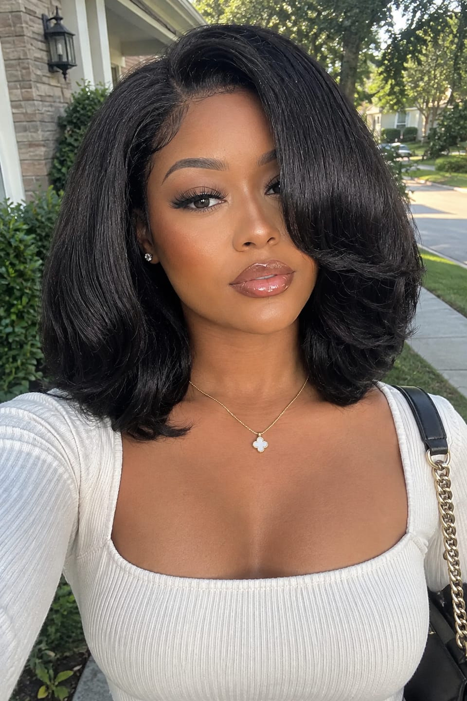 Customer photo review of Luvwin 13x4 Short Layered Side Part Wavy Hair Lace Frontal Wig
