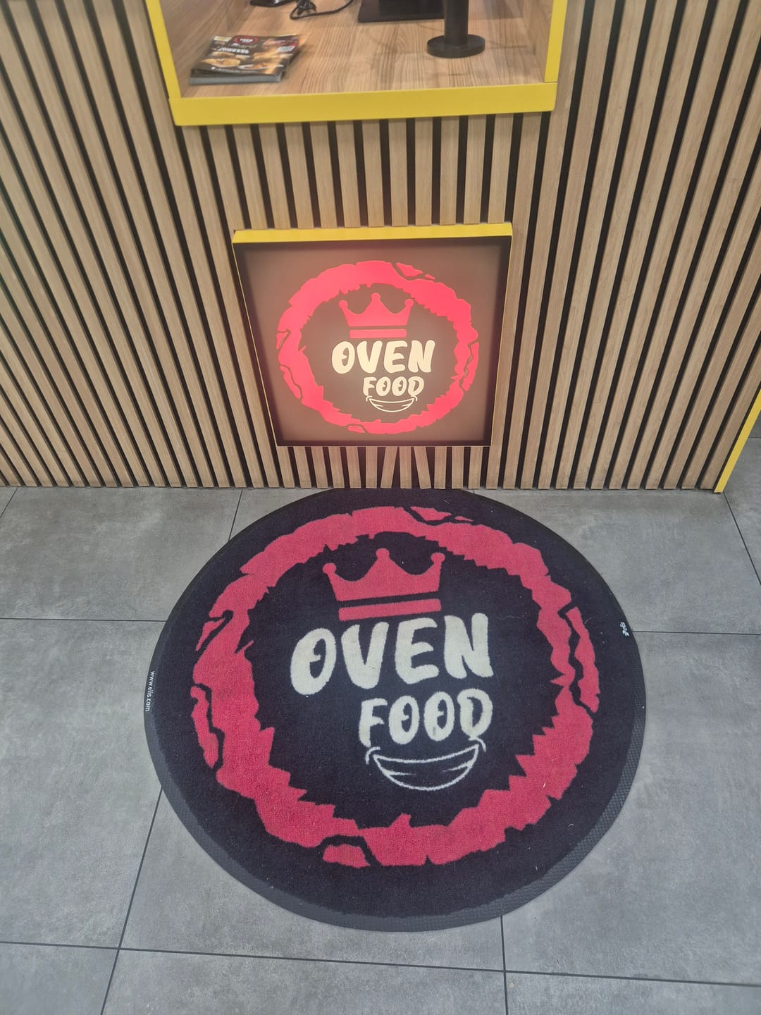 Customer photo review of Oven Food | Enseigne LED Néon