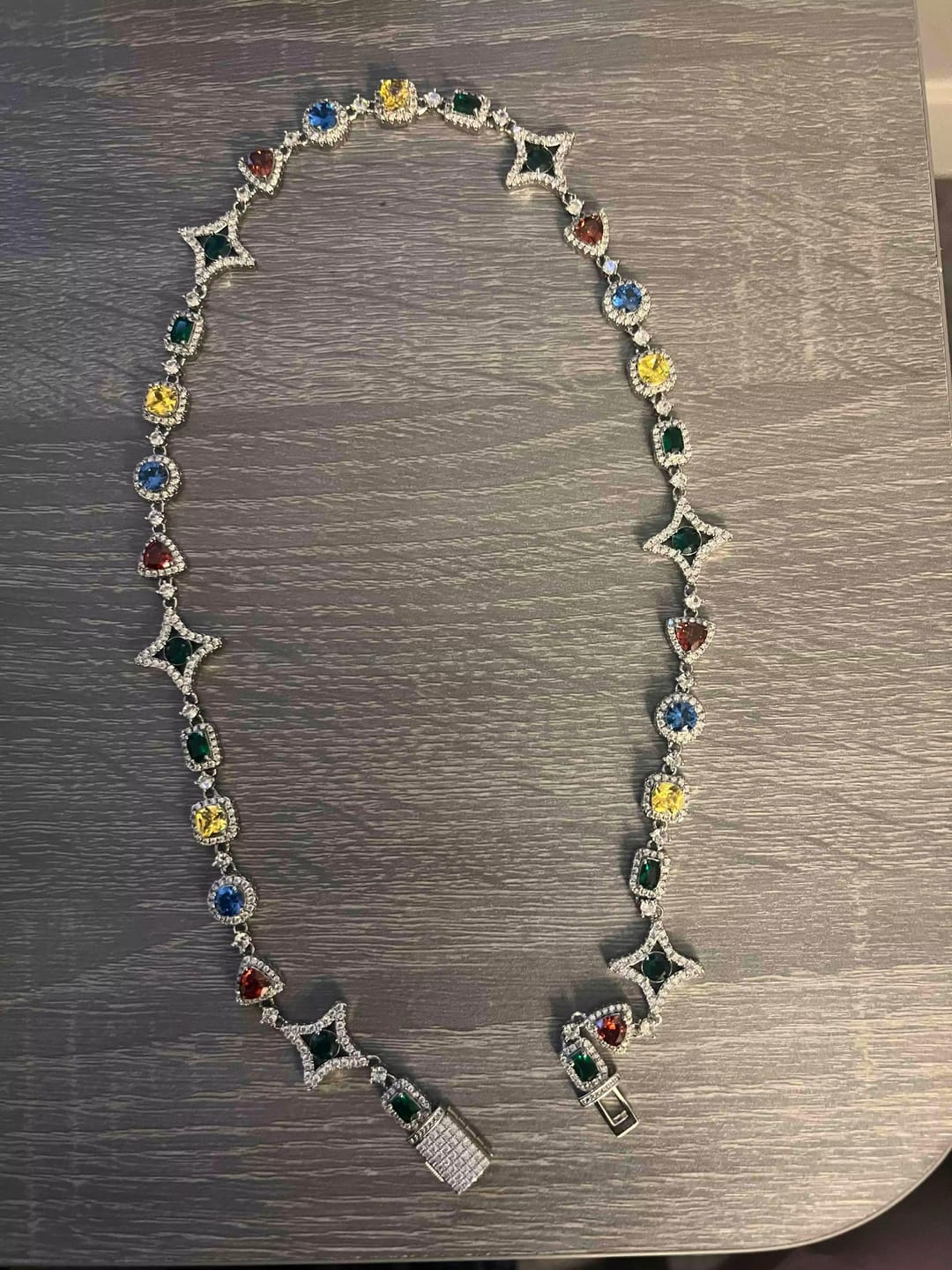 Customer photo review of PENDENTIF CROIX GLACÉE MULTICOLORE ARGENT