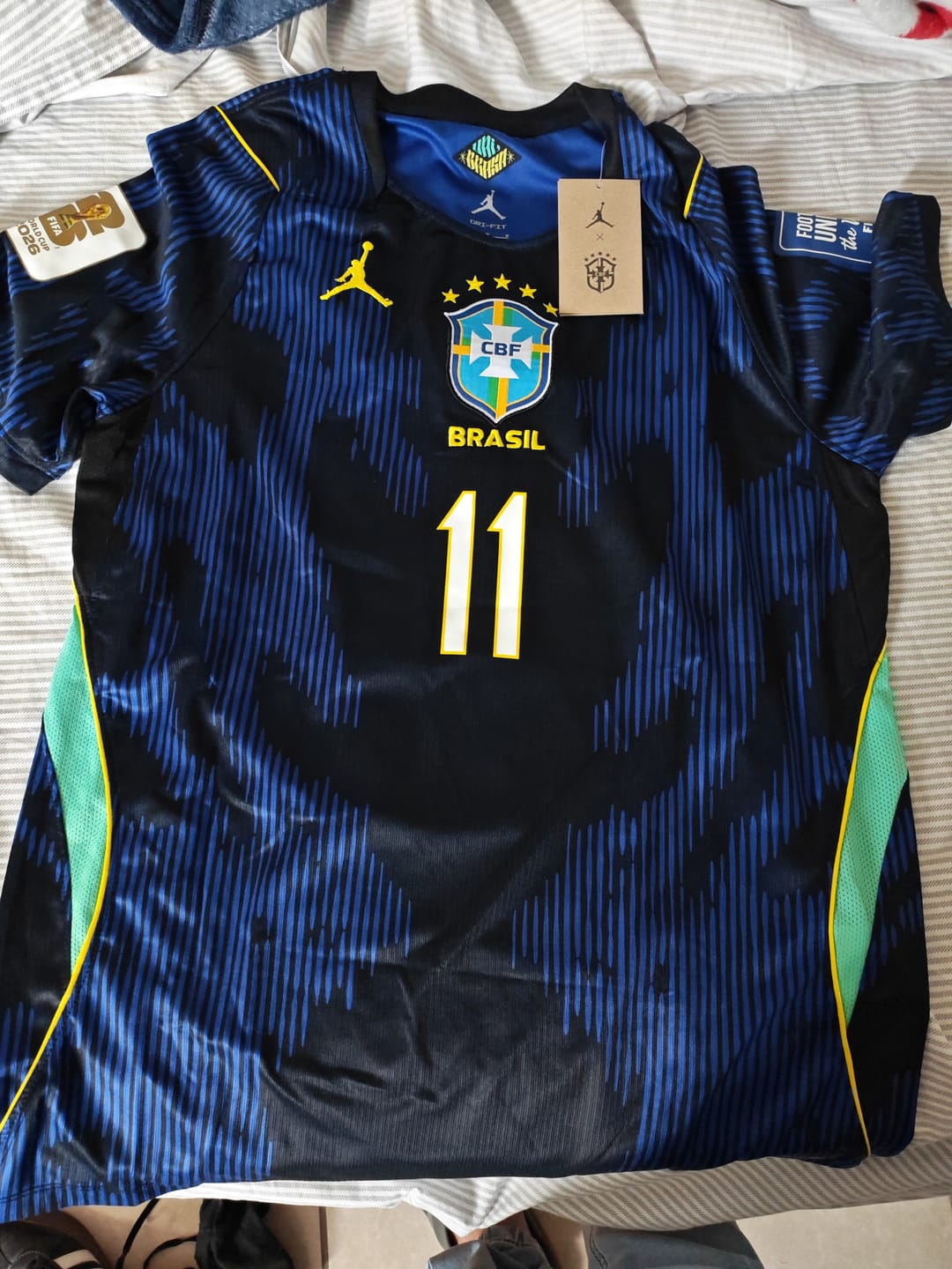 Customer photo review of Brasil Visitante 2026 - Raphinha #11