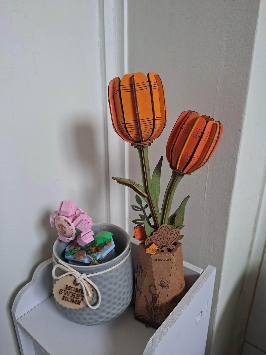 Customer photo review of Flor de Tulipan Naranjo - Maqueta de Madera - Robotime
