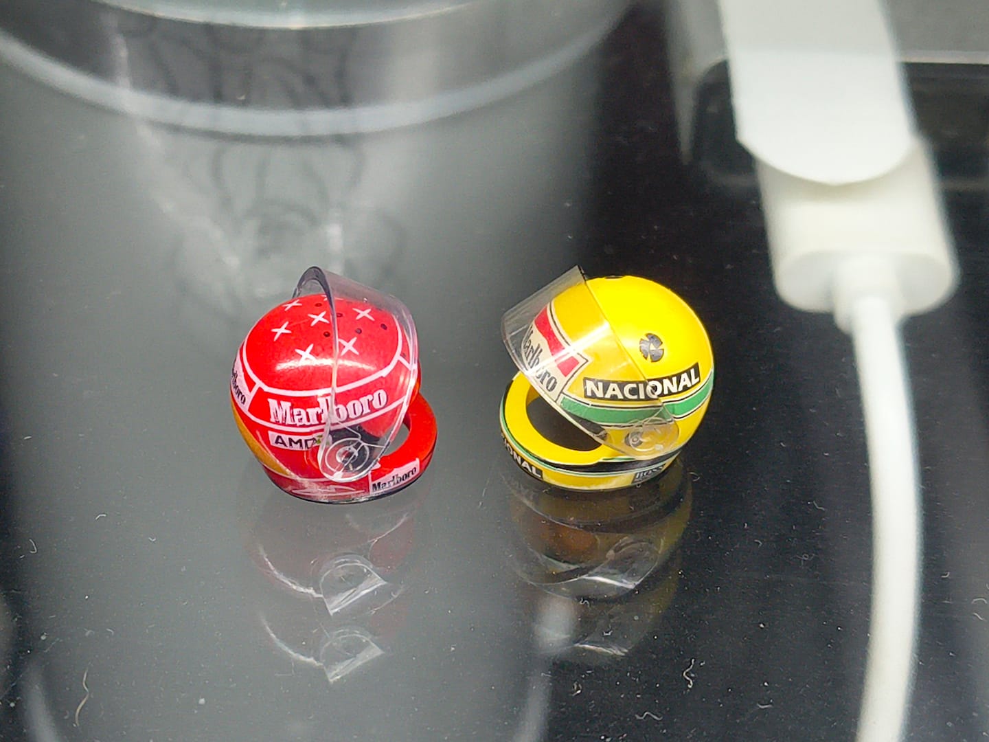 Customer photo review of Senna Custom Minifig Helmet