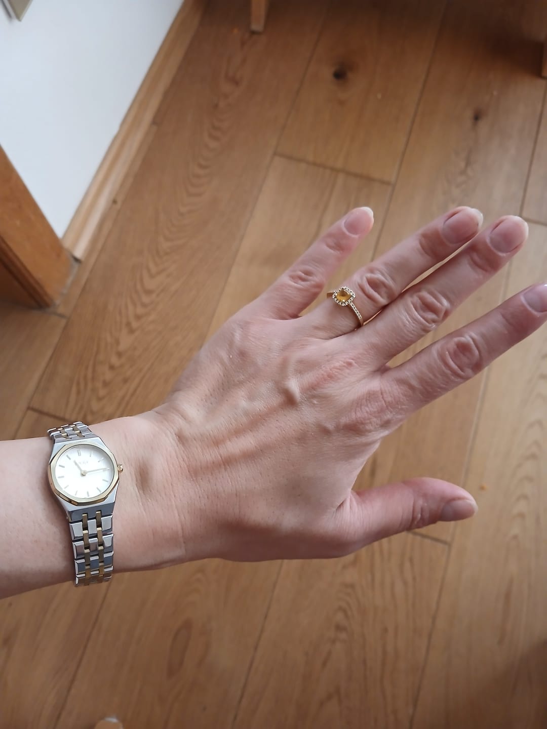 Customer photo review of Victoria Gold White