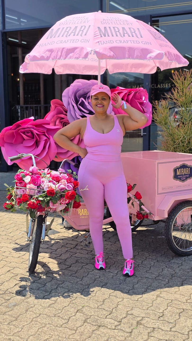 Customer photo review of Pink U-Shape Sports Bra & High-Waist Pocket Leggings Set
