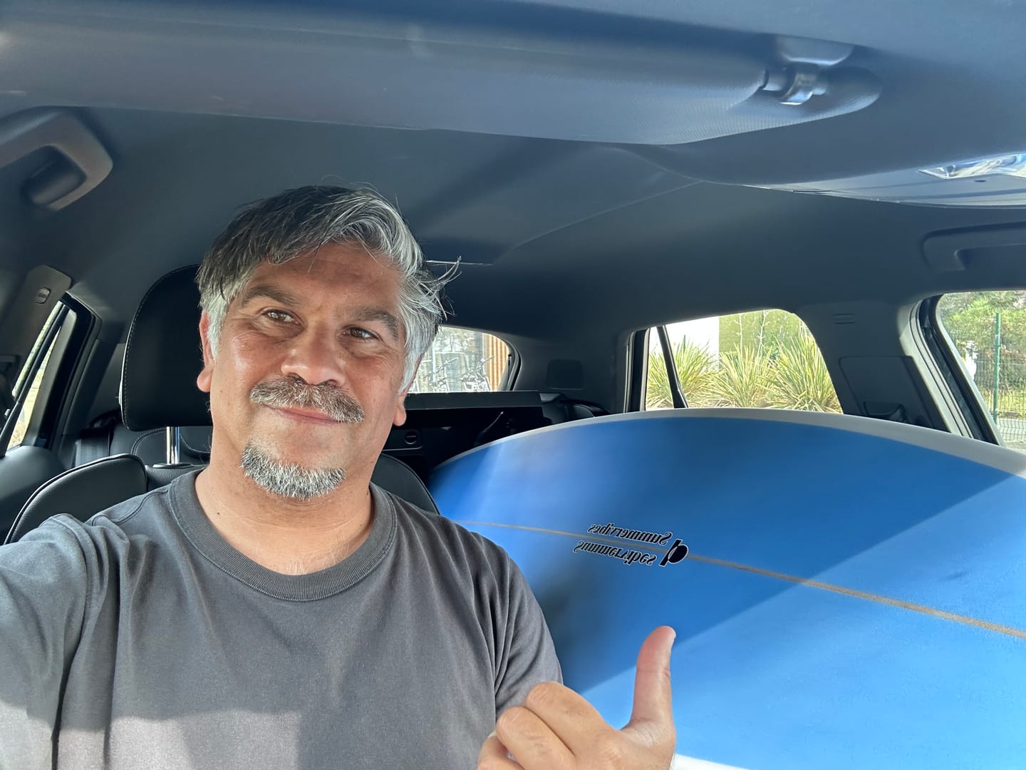 Customer photo review of [Rental] Summer Vibes Discus Surfboard