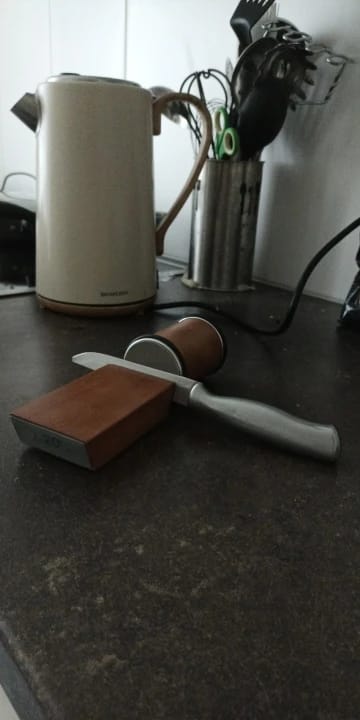 Customer photo review of Rollmaster Rolling Knife Sharpener™