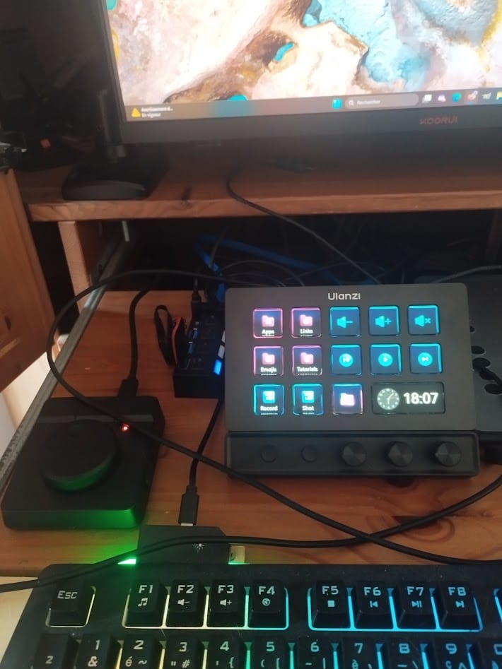 Customer photo review of Ulanzi D200X Creative Deck