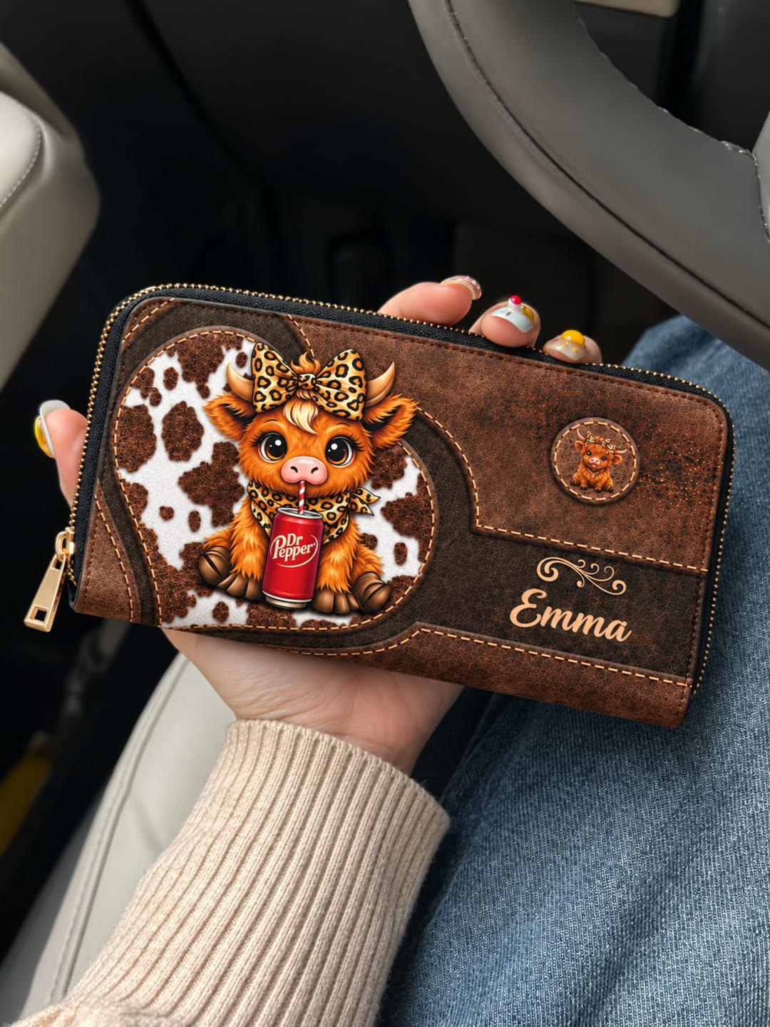 Customer photo review of Personalized Cute Highland Cow PU Leather Wallet, Custom Name Zipper Long Wallet, Cartoon Highland Cow Purse, Birthday Gift for Her