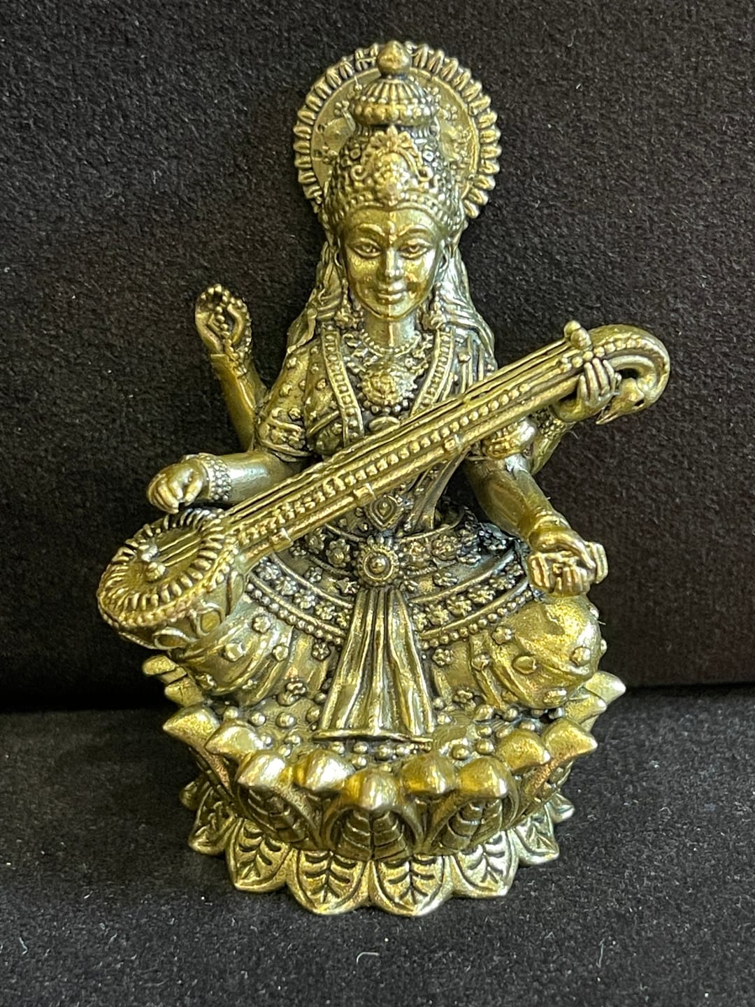 Customer photo review of Saraswati Ji Brass Idol | Vastu Remedy for Wisdom, Learning & Artistic Growth | 3–6 Inch | 110–900 g