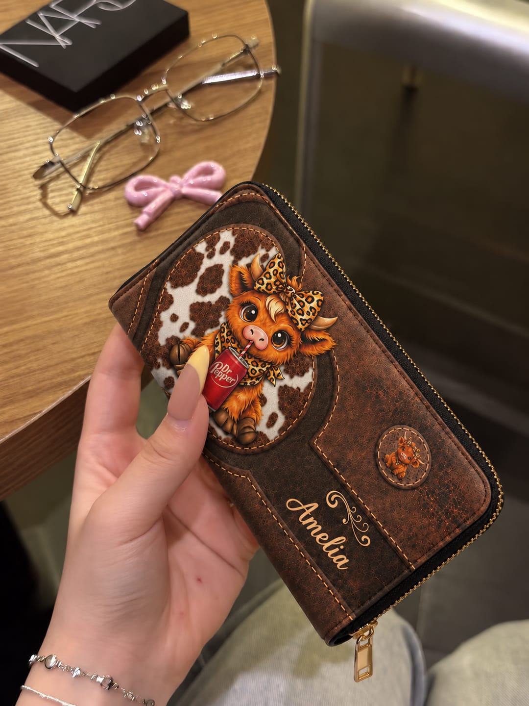 Customer photo review of Personalized Cute Highland Cow PU Leather Wallet, Custom Name Zipper Long Wallet, Cartoon Highland Cow Purse, Birthday Gift for Her