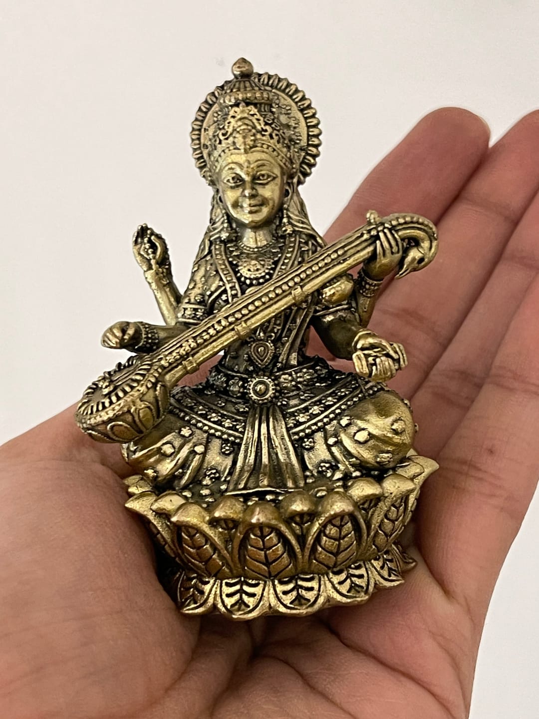 Customer photo review of Saraswati Ji Brass Idol | Vastu Remedy for Wisdom, Learning & Artistic Growth | 3–6 Inch | 110–900 g