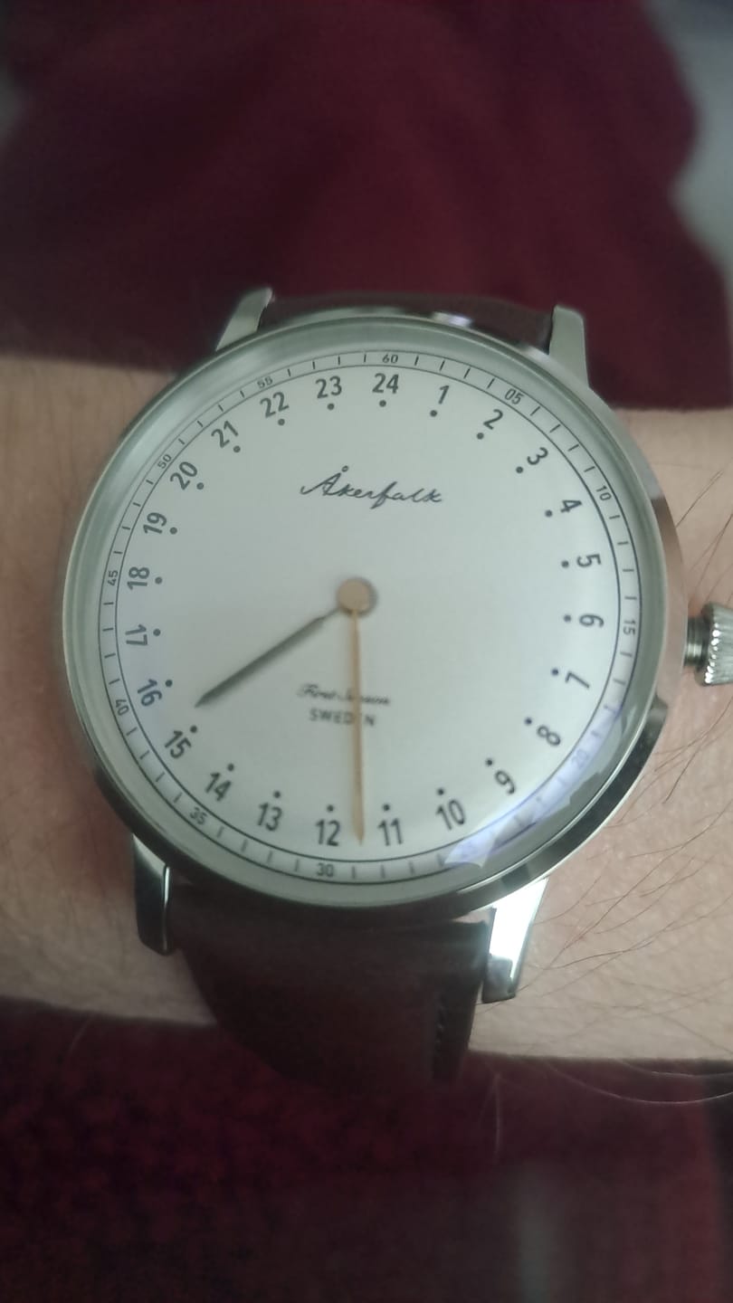 Customer photo review of First Season Silver White with Brown Leather