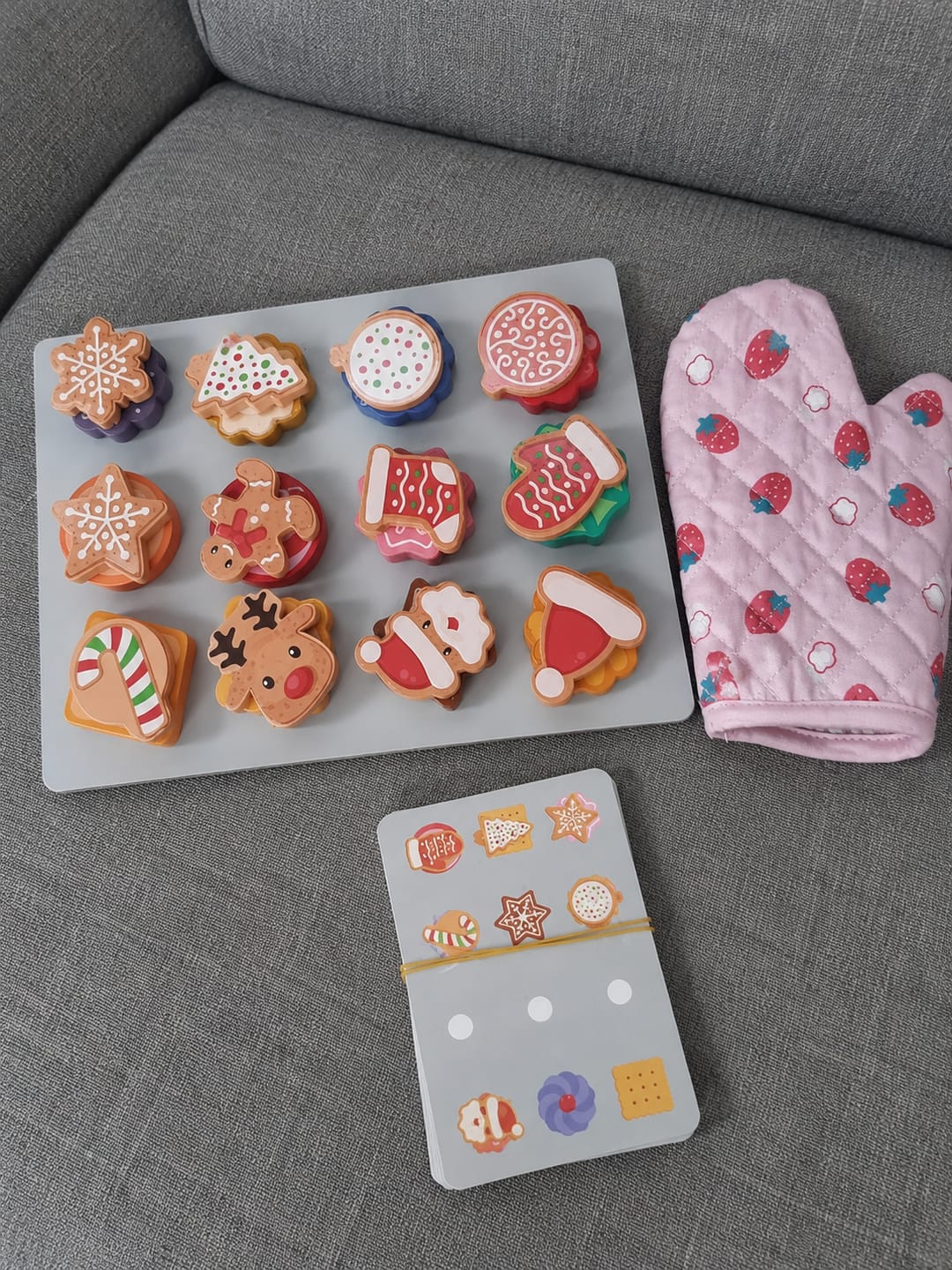 Customer photo review of Marvin’s Christmas Baking Set