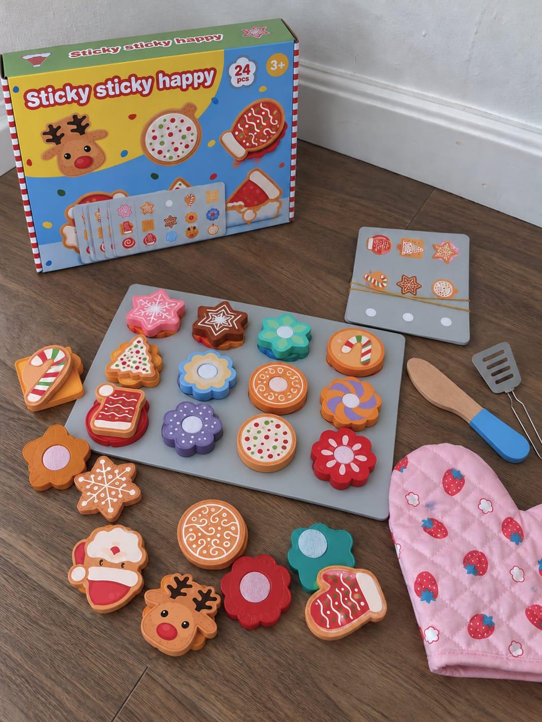 Customer photo review of Marvin’s Christmas Baking Set