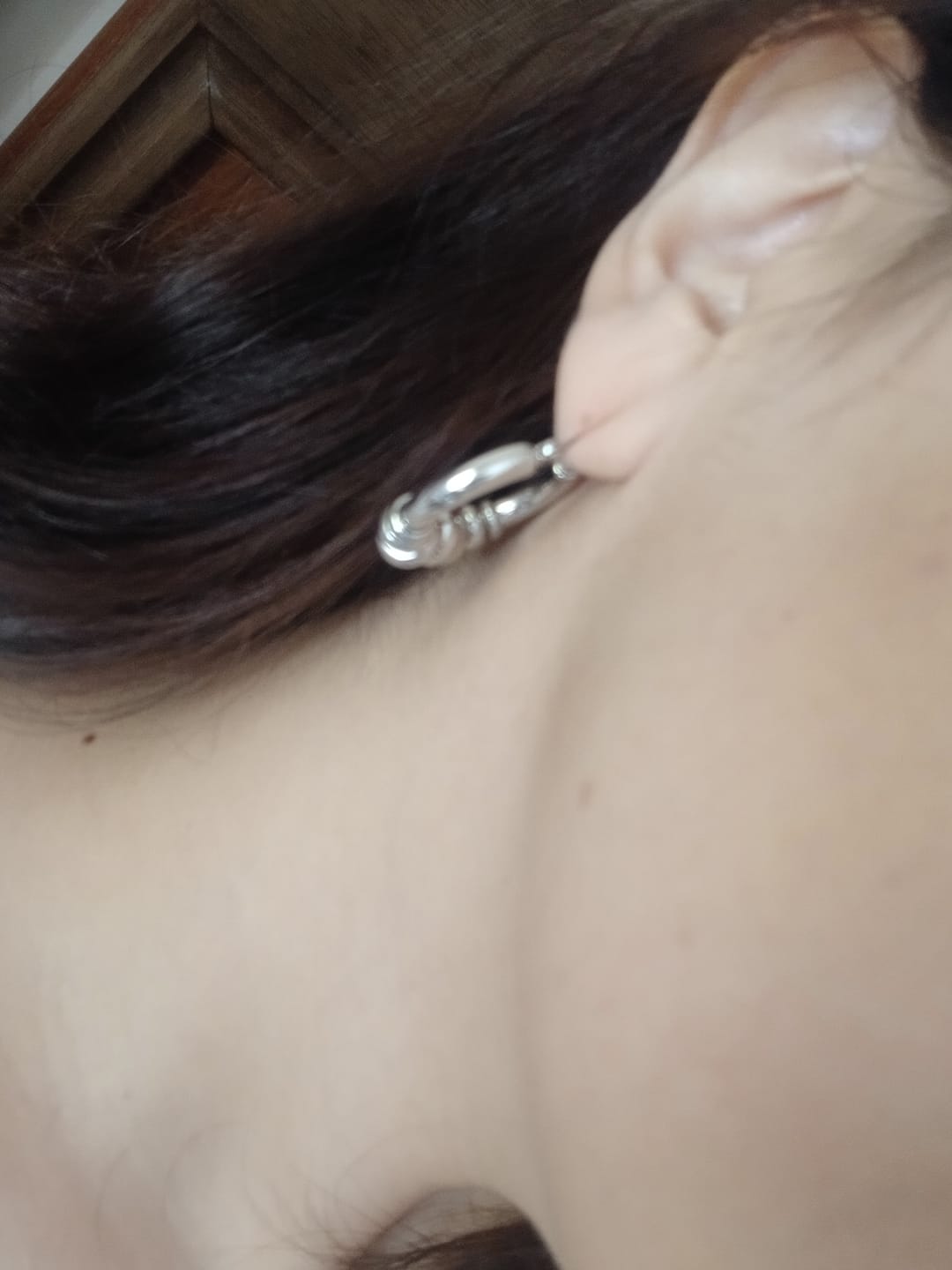 Customer photo review of Aretes Corin Plata