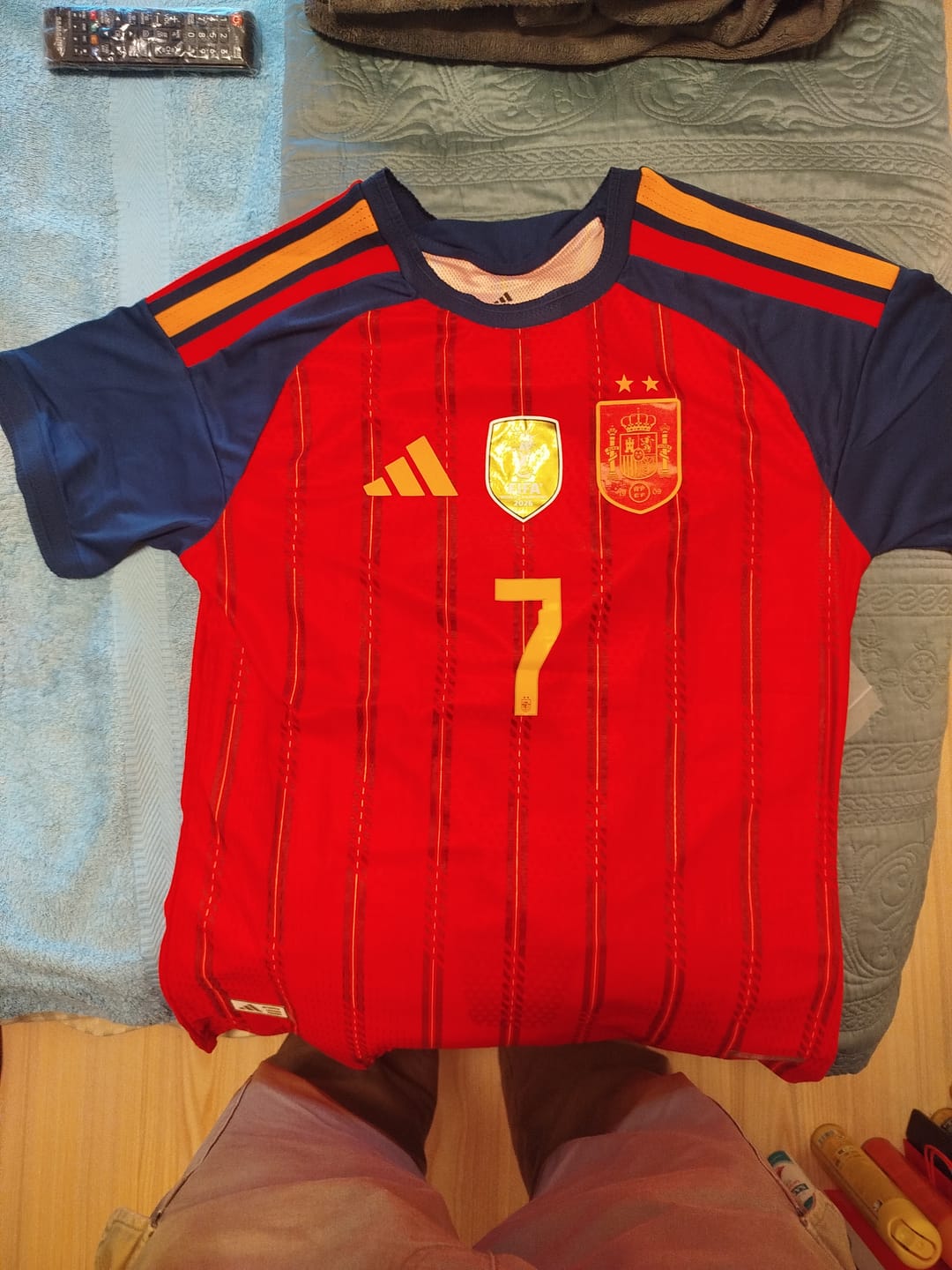 Customer photo review of Camisola Seleção Espanha I 26/27 - Versão Jogador - Bicampeã 2 Estrelas