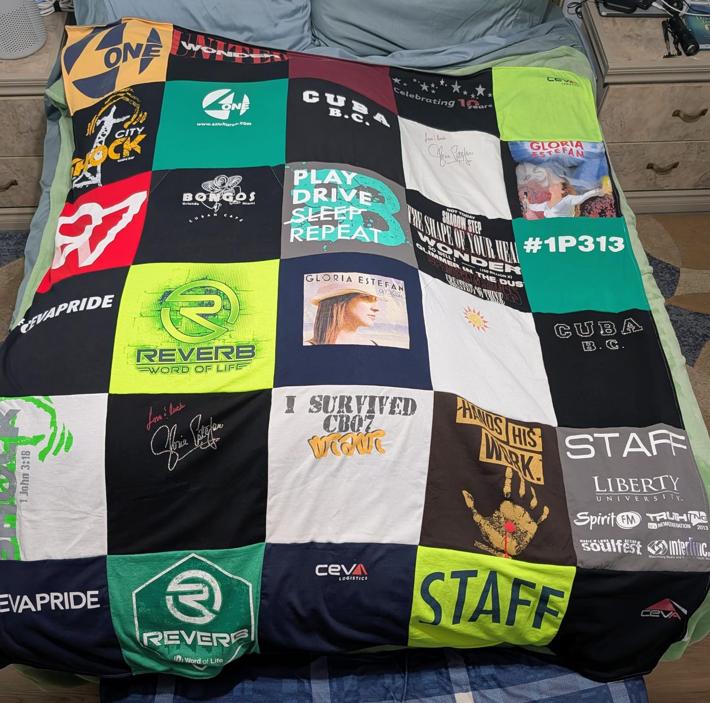 Customer photo review of Project Repat T-Shirt Quilt