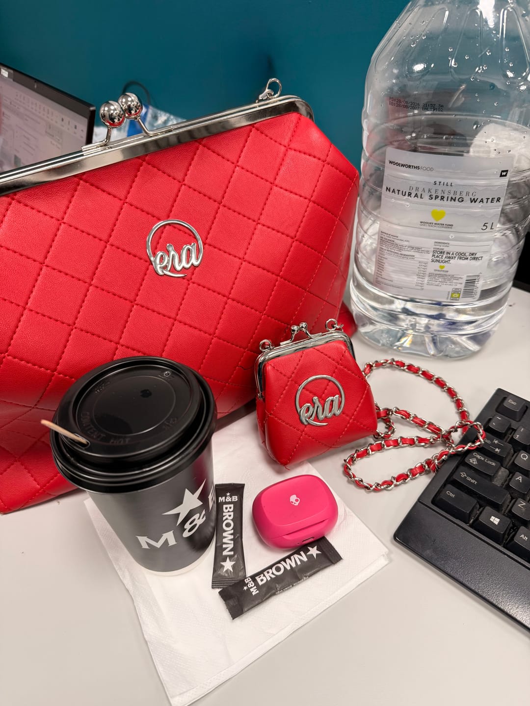 Customer photo review of ERA Oversized Kisslock Chain Bag – Red