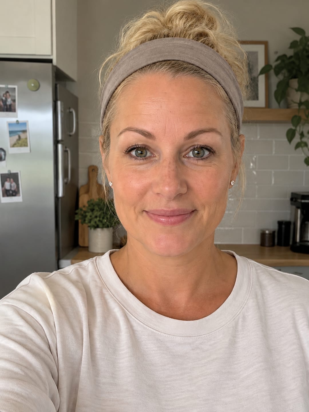 Customer photo review of Changing Foundation Stick – The stick that makes mature skin glow again