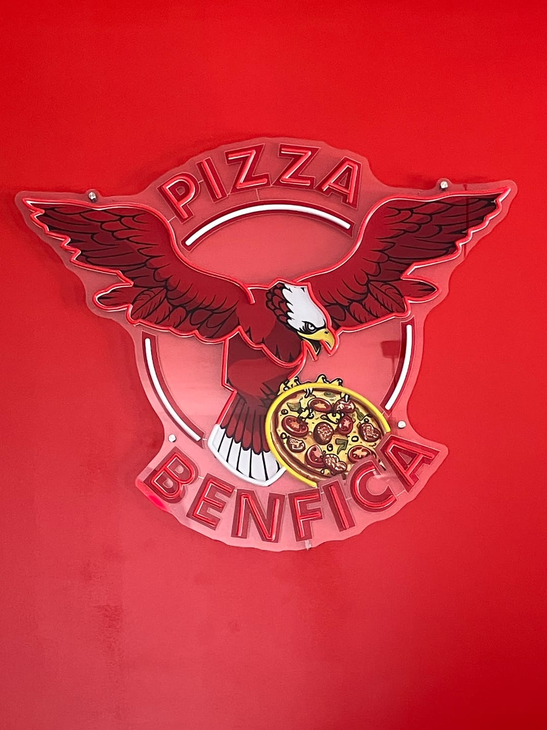 Customer photo review of Pizza Benfica | Enseigne LED Néon