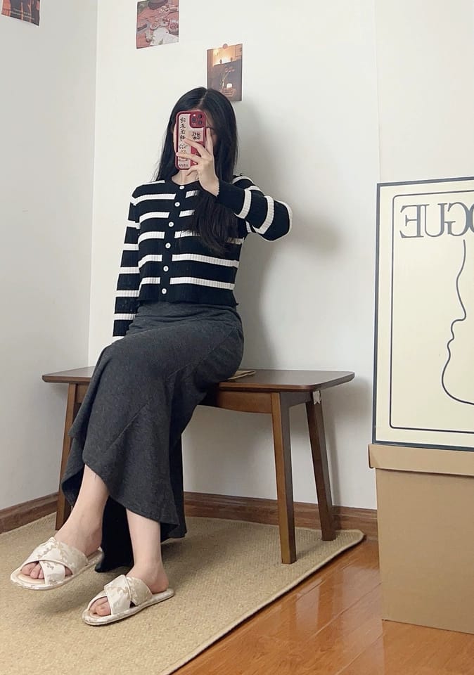 Customer photo review of Cloud Vine Jacquard Satin Women Indoor Slipper