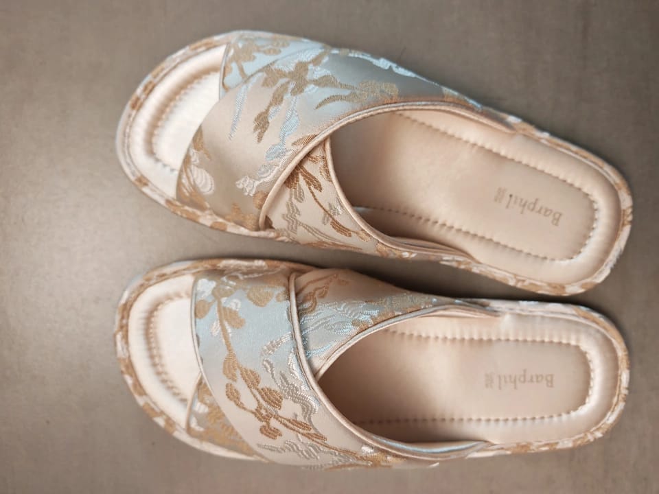 Customer photo review of Cloud Vine Jacquard Satin Women Indoor Slipper