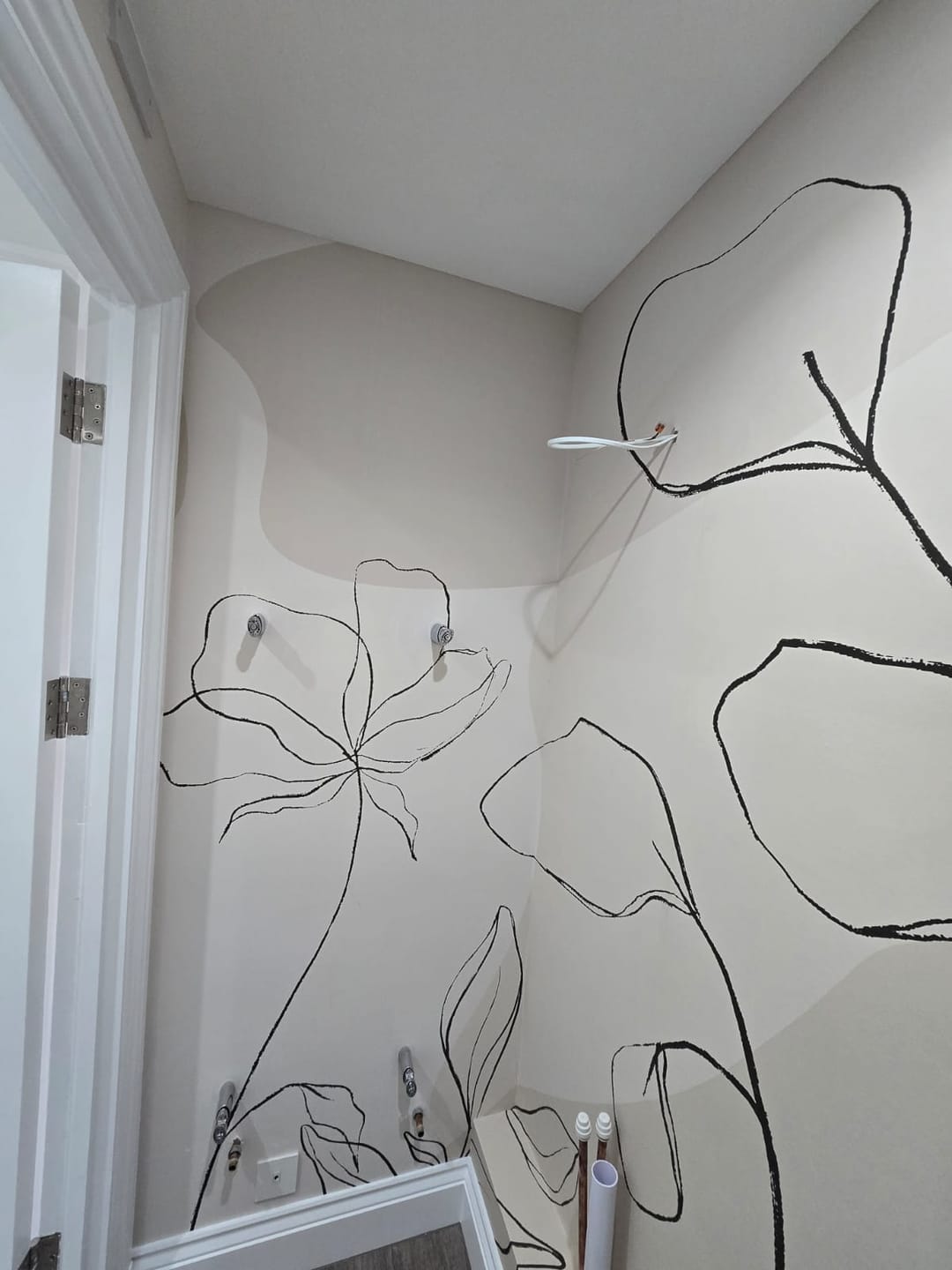 Customer photo review of Dusty Botany - Beige Botanical Abstract Floral Outline Wall Mural