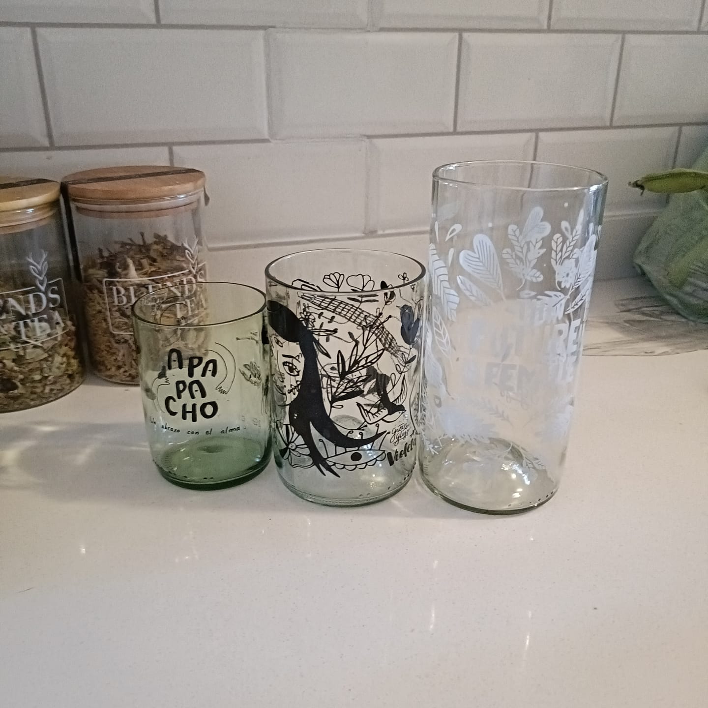 Customer photo review of Vasos Feministas Girl Power - Juego de 6 Vasos - 500 ml