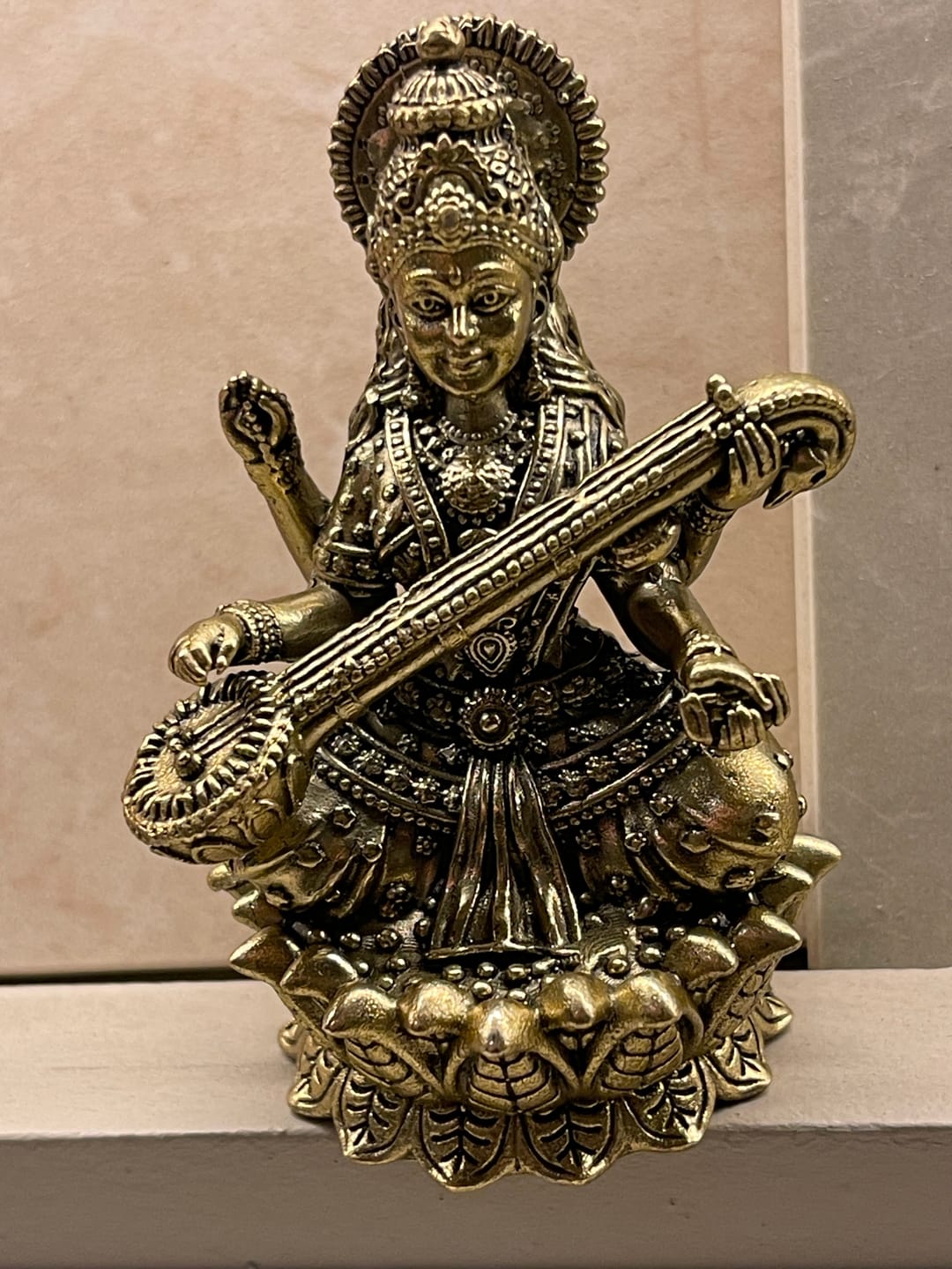 Customer photo review of Saraswati Ji Brass Idol | Vastu Remedy for Wisdom, Learning & Artistic Growth | 3–6 Inch | 110–900 g